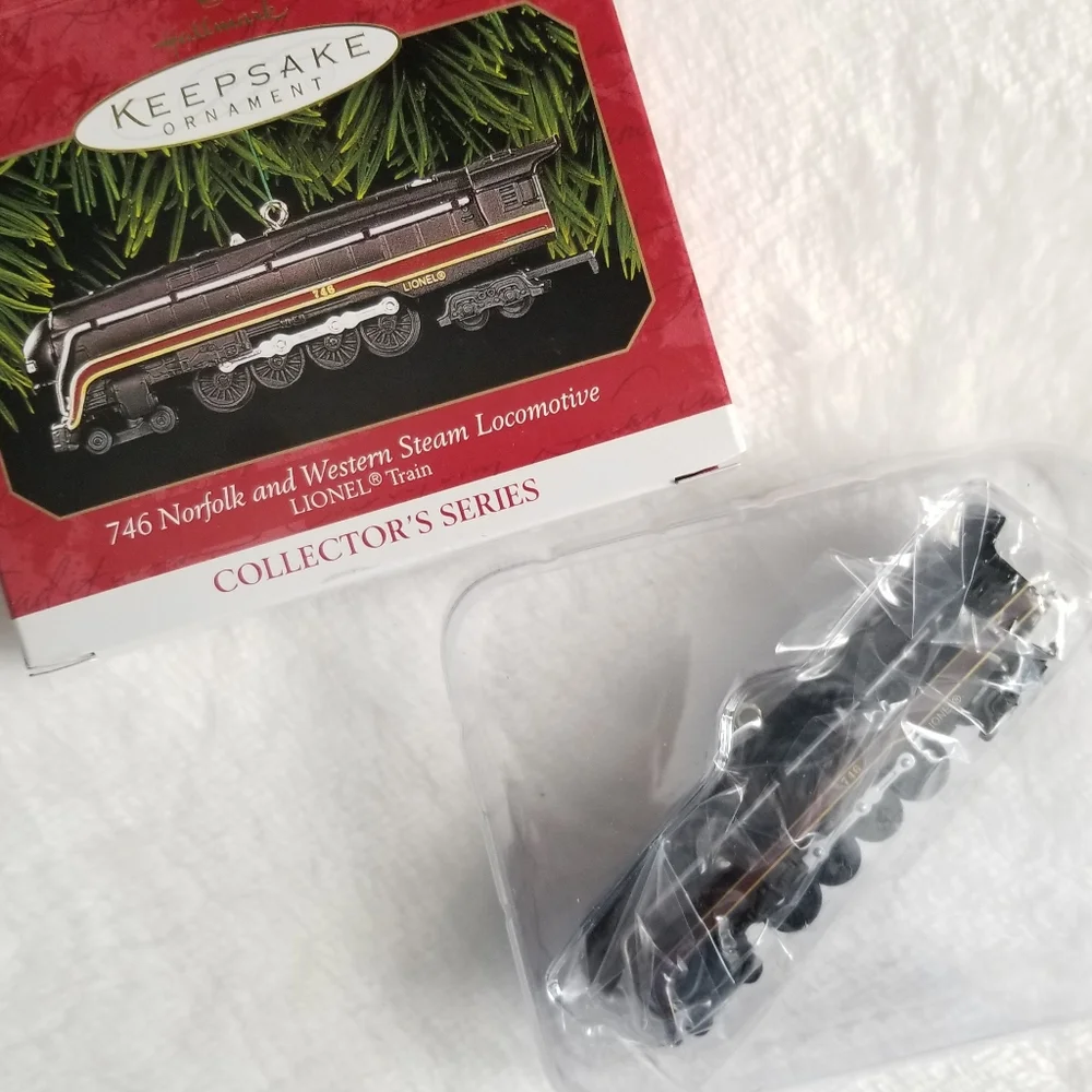 Hallmark 746 Norfolk and Western Steam Locomotive Lionel Train